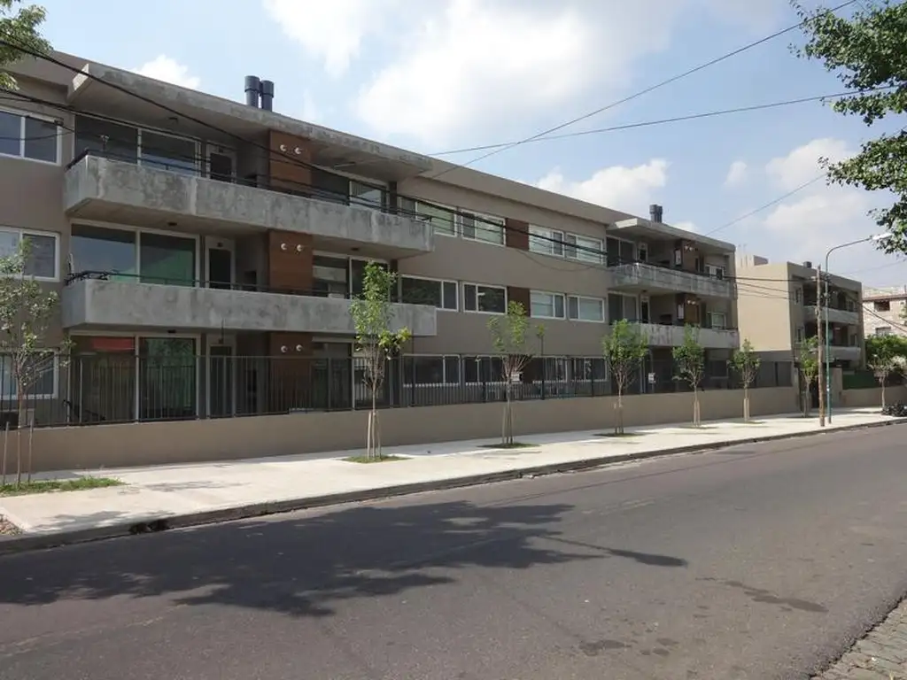 Balcony with grill and parking