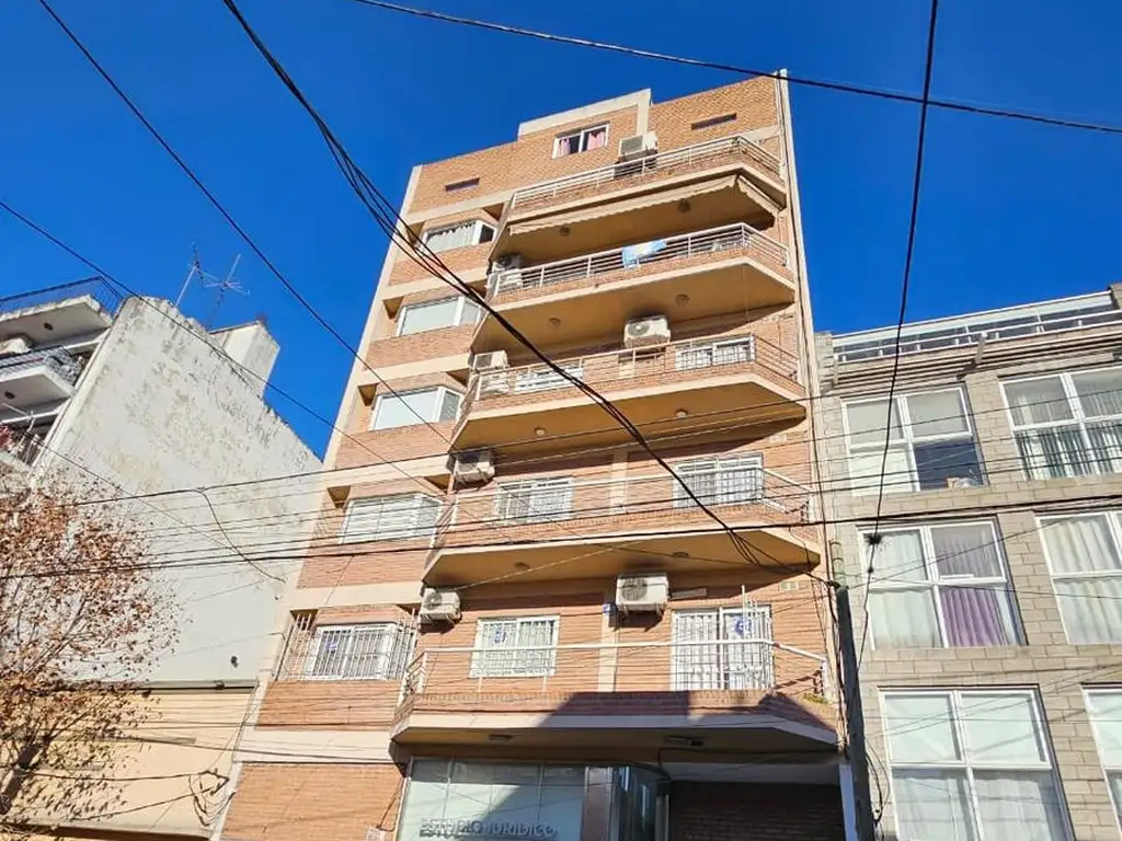 2 ambientes con balcón