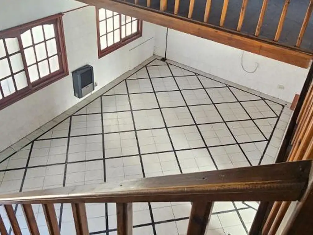PH al frente con patio