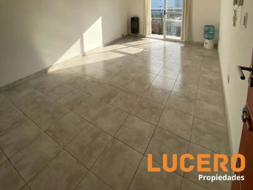 3° piso, balcón al frente