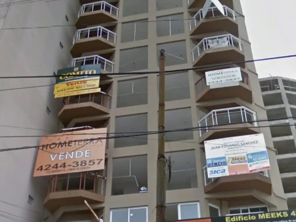 2 dormitorios en suite, balcón