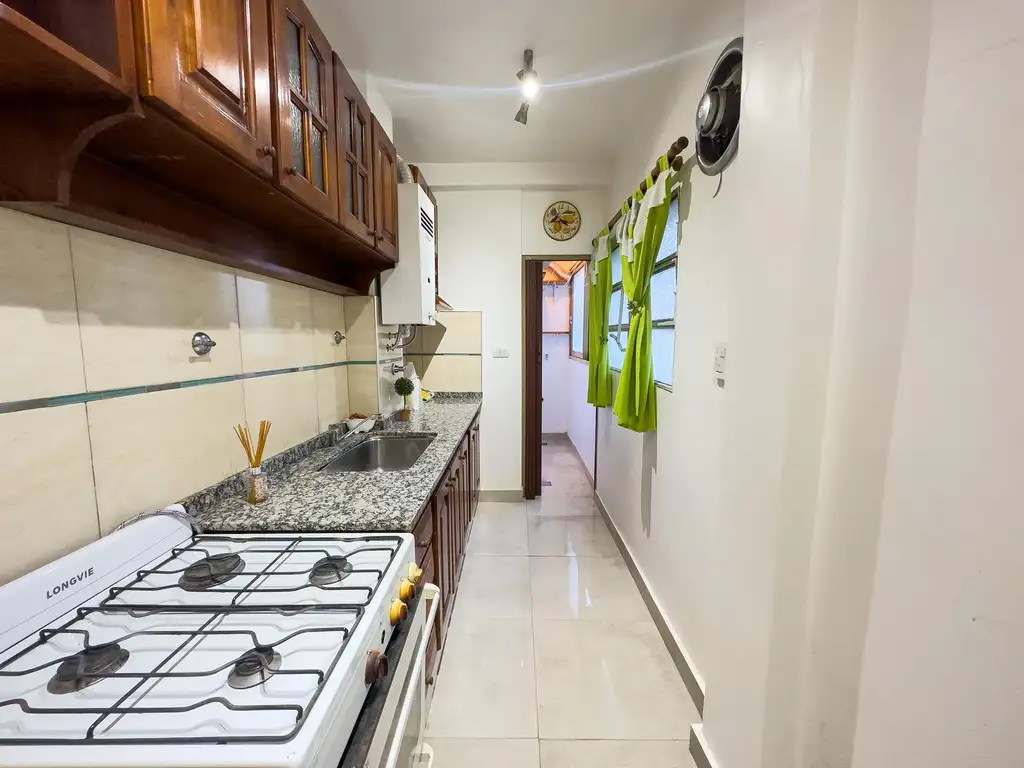 1 dormitorio, balcón francés