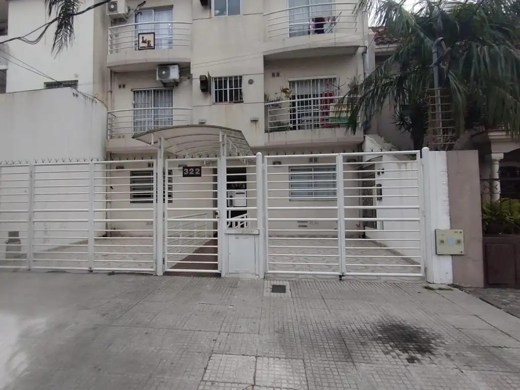 2 ambientes contrafrente con ascensor