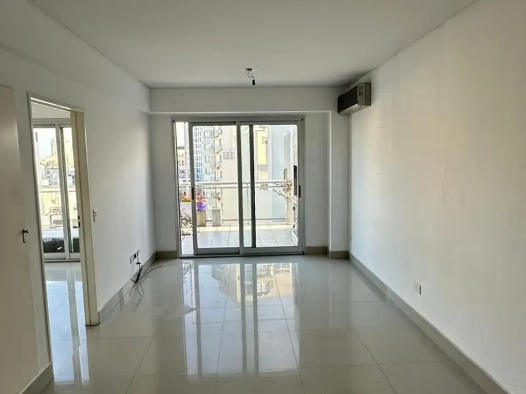 Varanda com terraço e jacuzzi