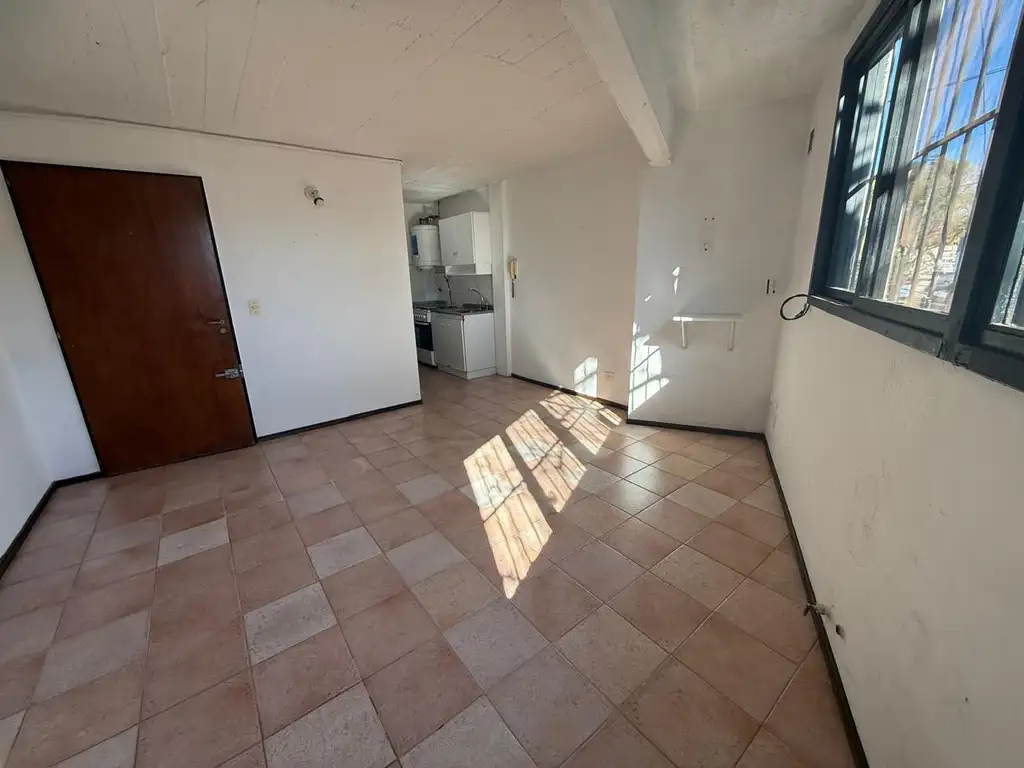 Monoambiente con cocina y baño completo