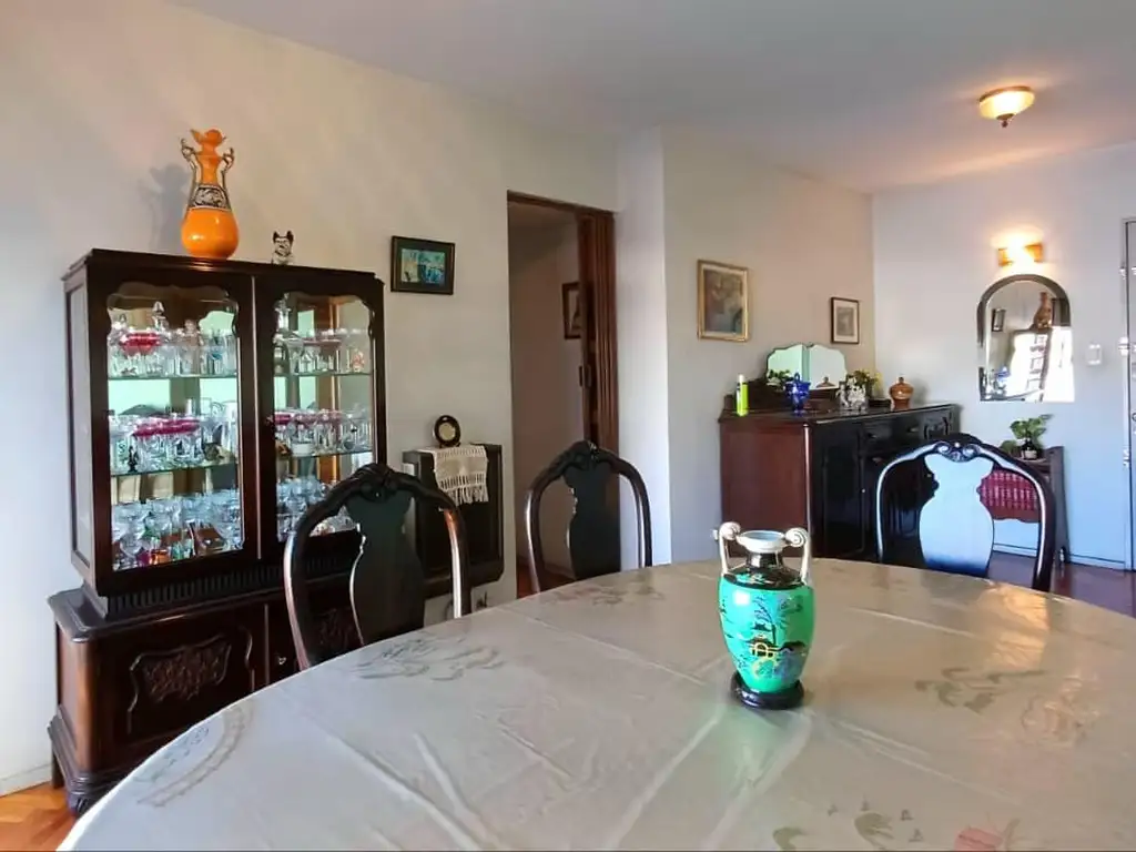 5° piso con balcón y parquet