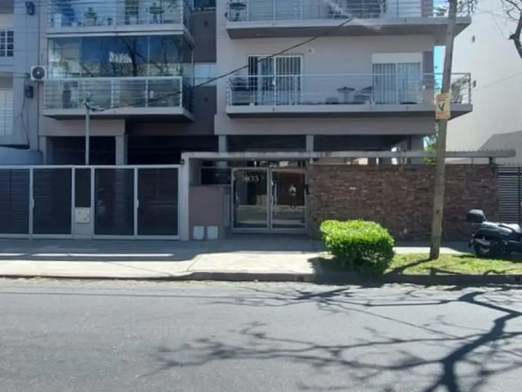 1 dormitorio, balcón y cochera