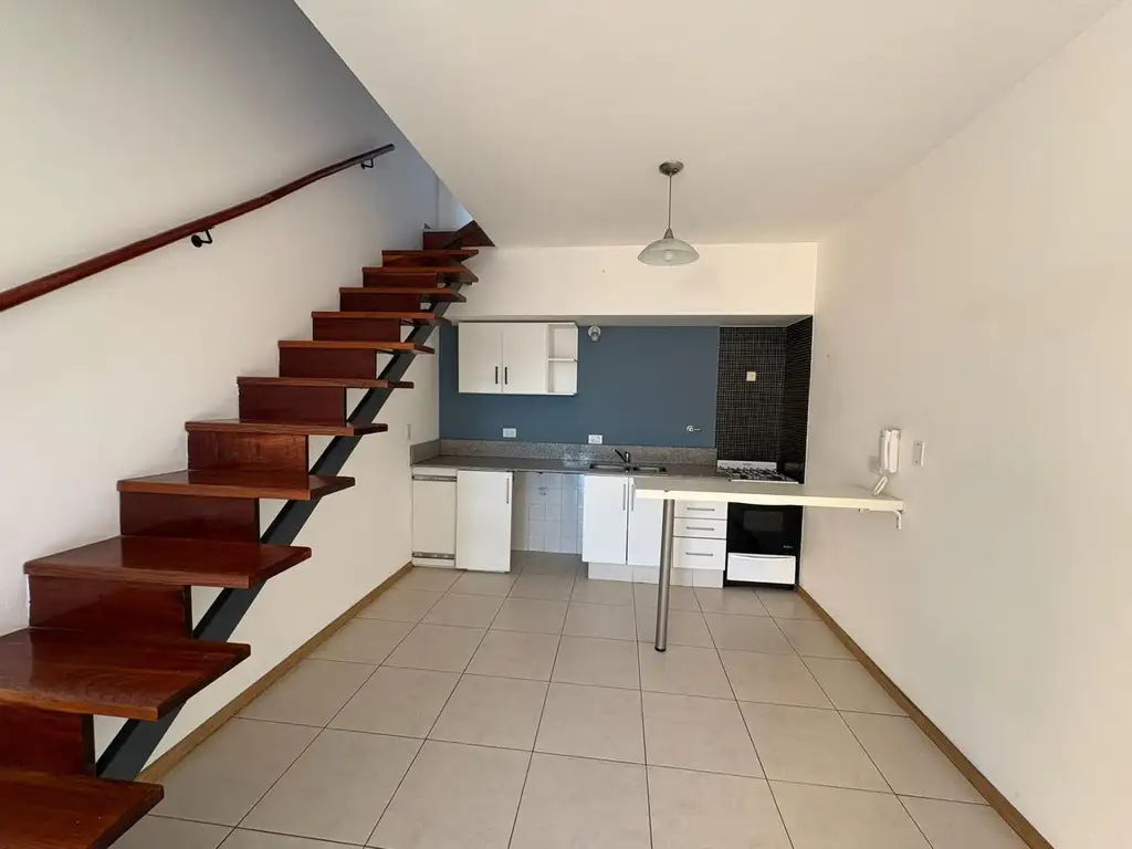 Duplex con balcón al frente