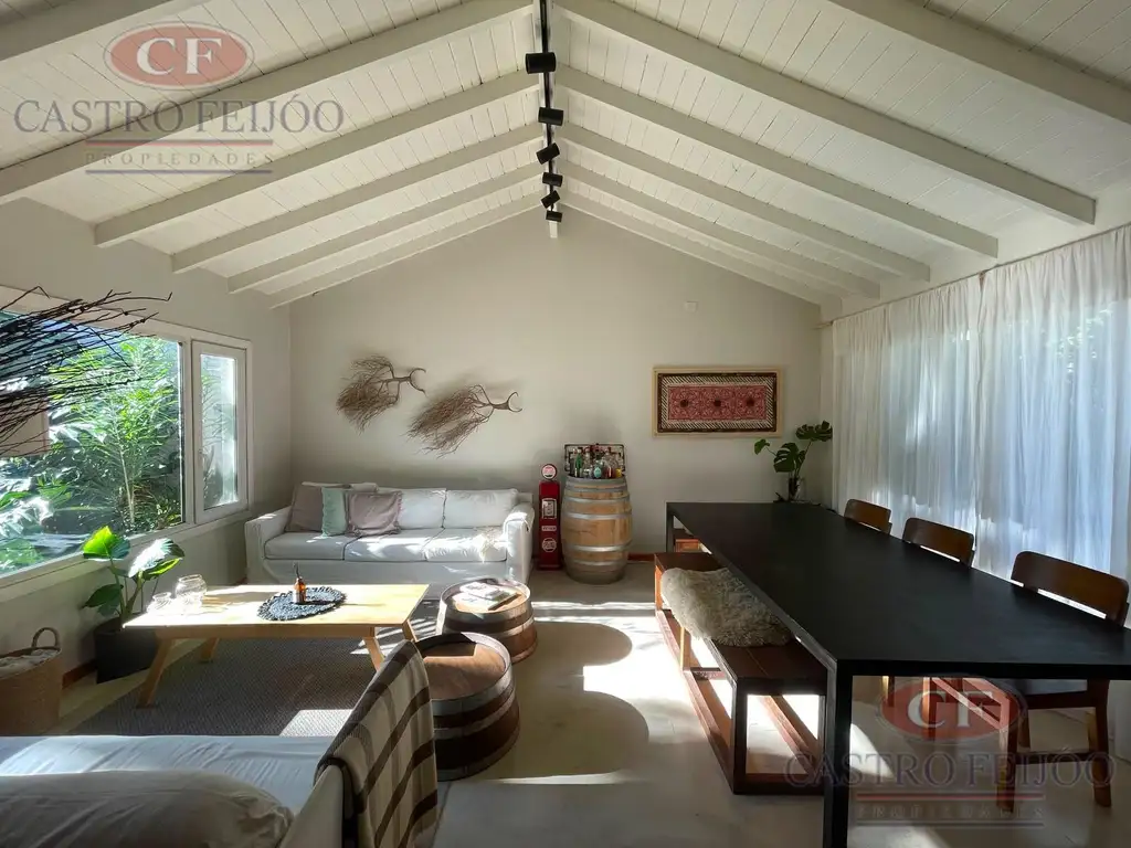 Chalet en planta baja con jardín