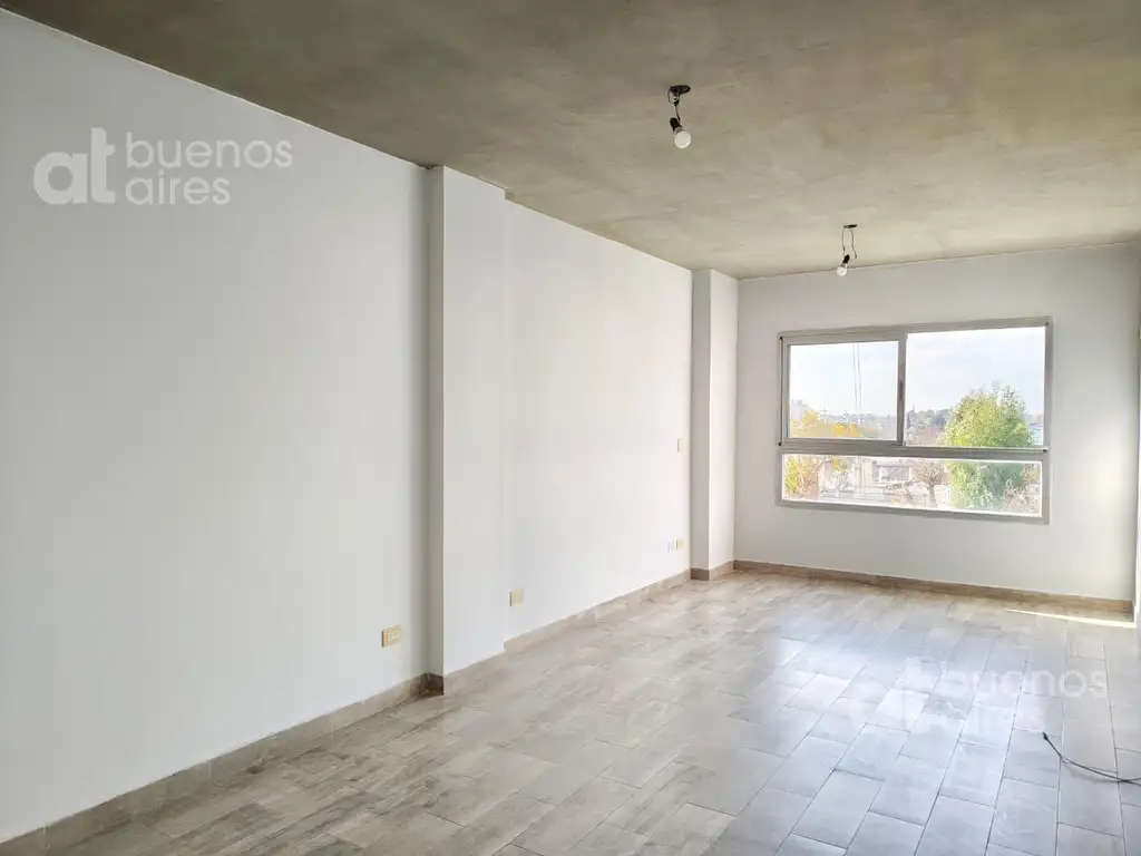 Monoambiente luminoso en Sarandí