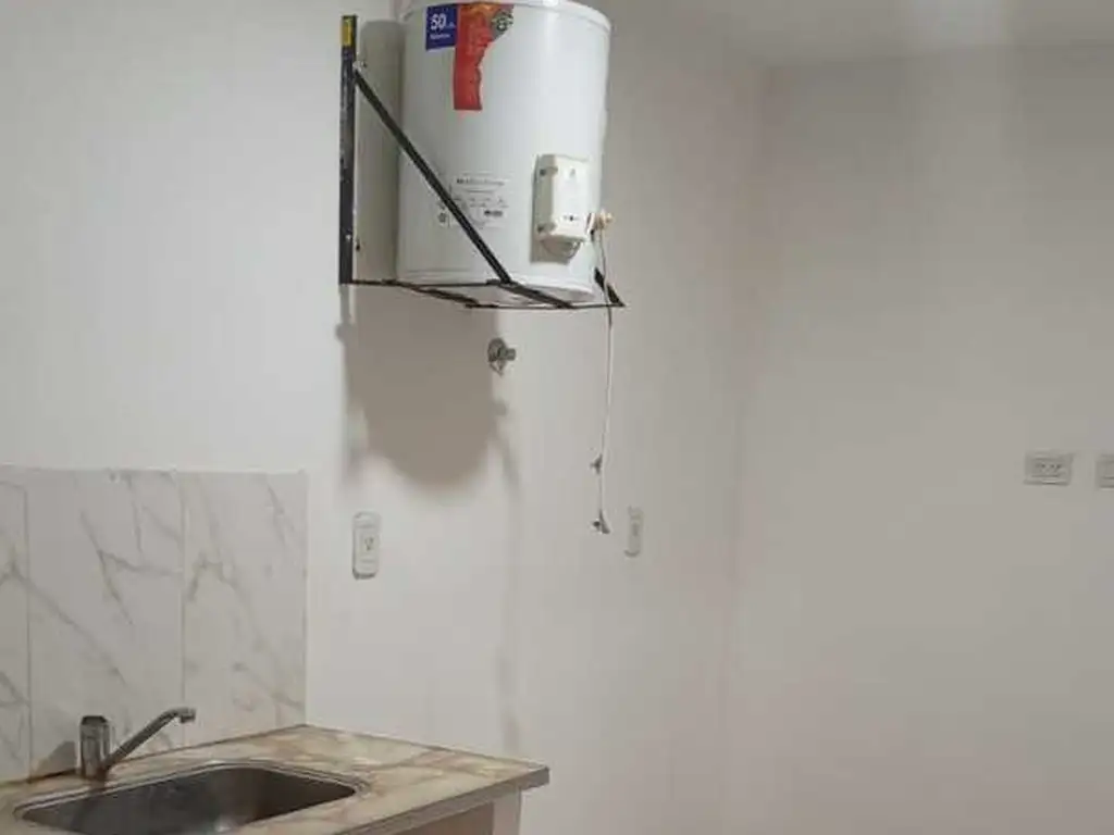 1 dormitorio, 2º piso, sin gas