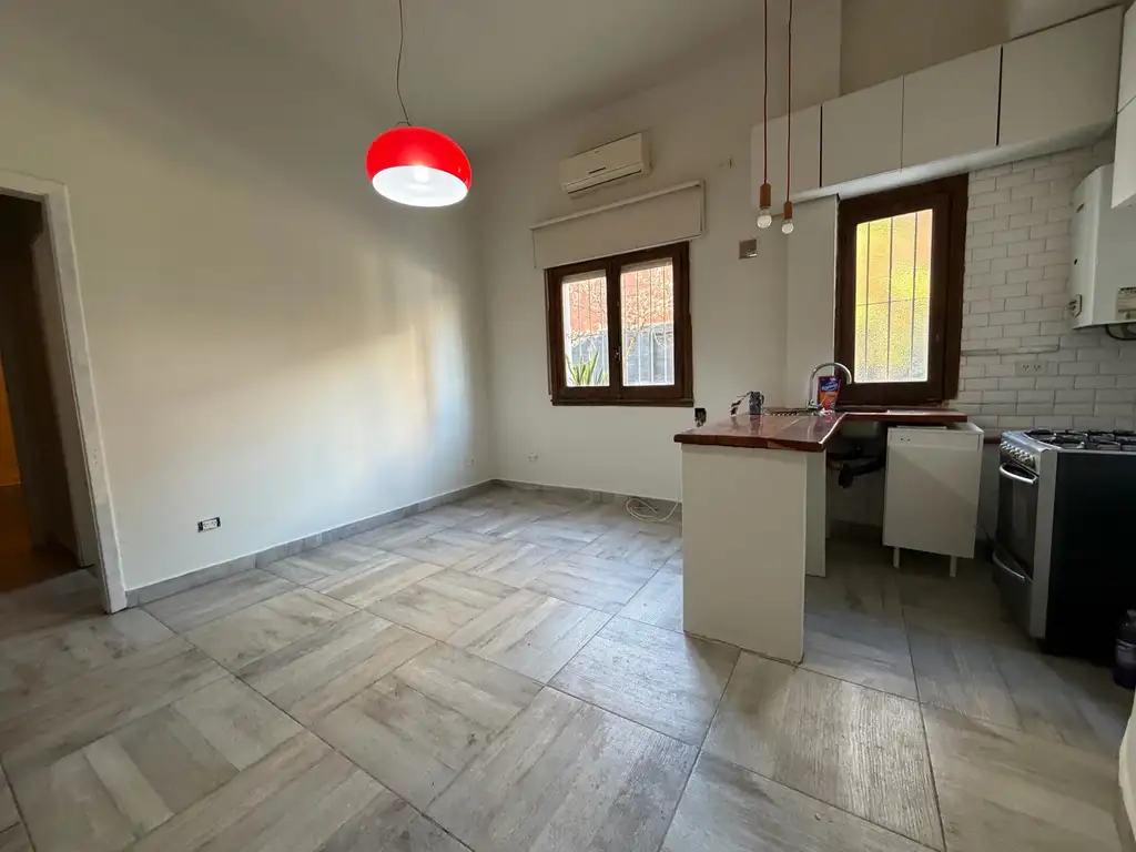 Planta baja, cocina integrada, sin expensas