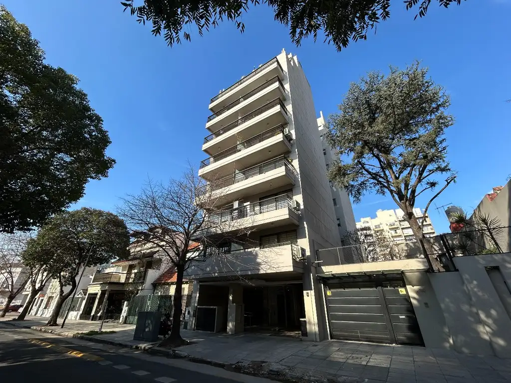 Monoambiente con balcón
