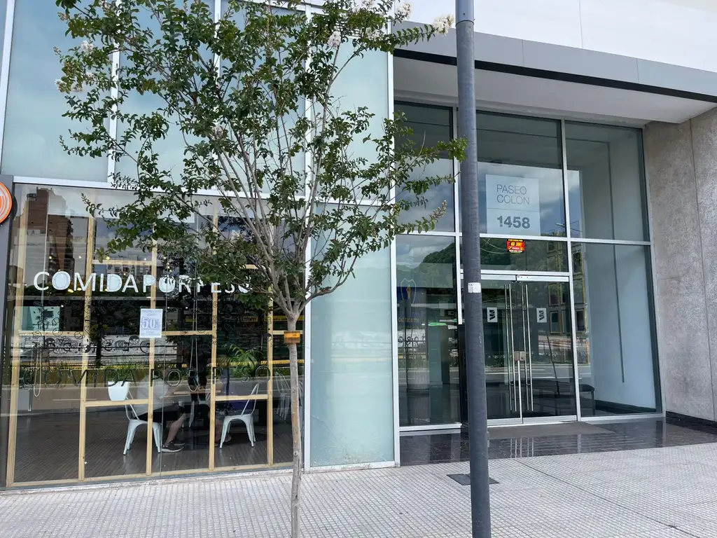 Monoambiente con balcón y amenities