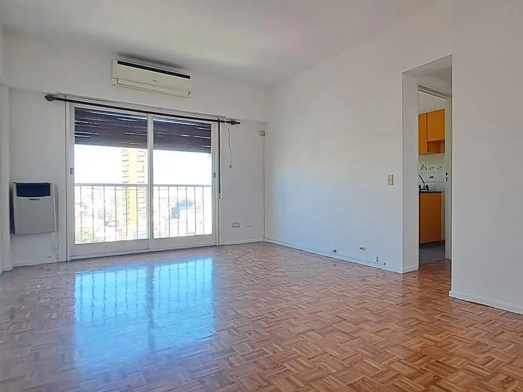 7° piso al contrafrente, 2 ambientes