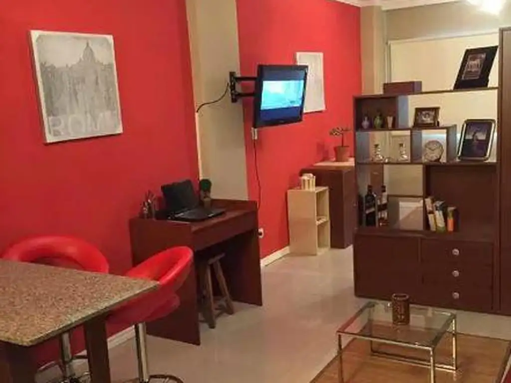 Centro, amoblado con A/C