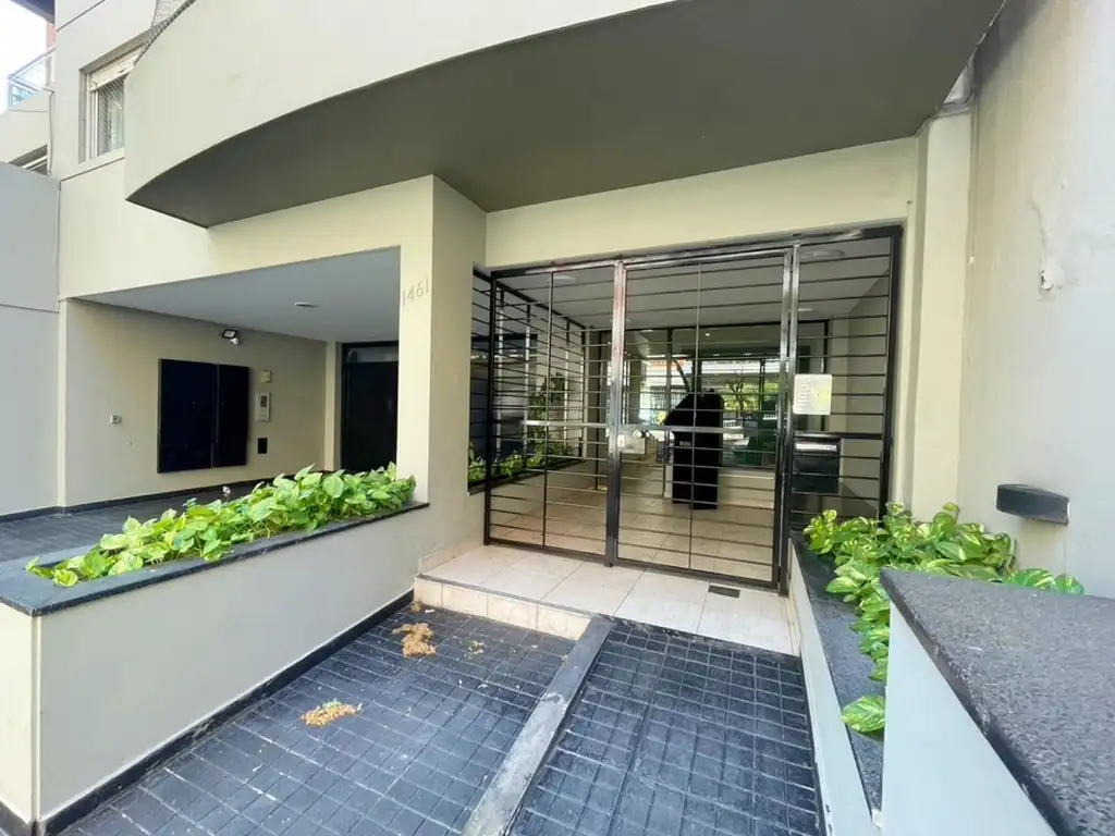 3-room apartment with balcony and parking