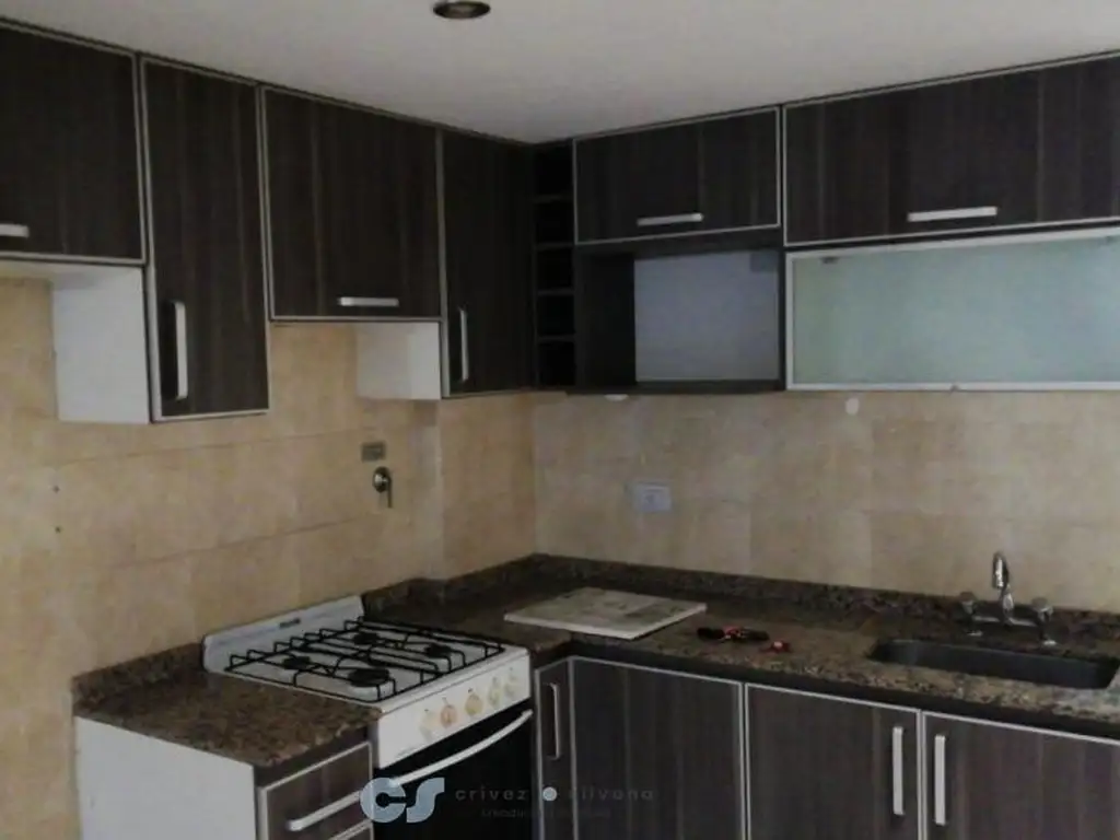 Monoambiente con balcón aterrazado