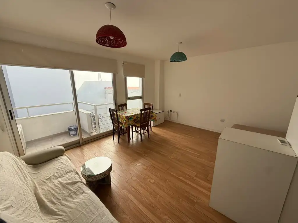 Studio amoblado con balcón