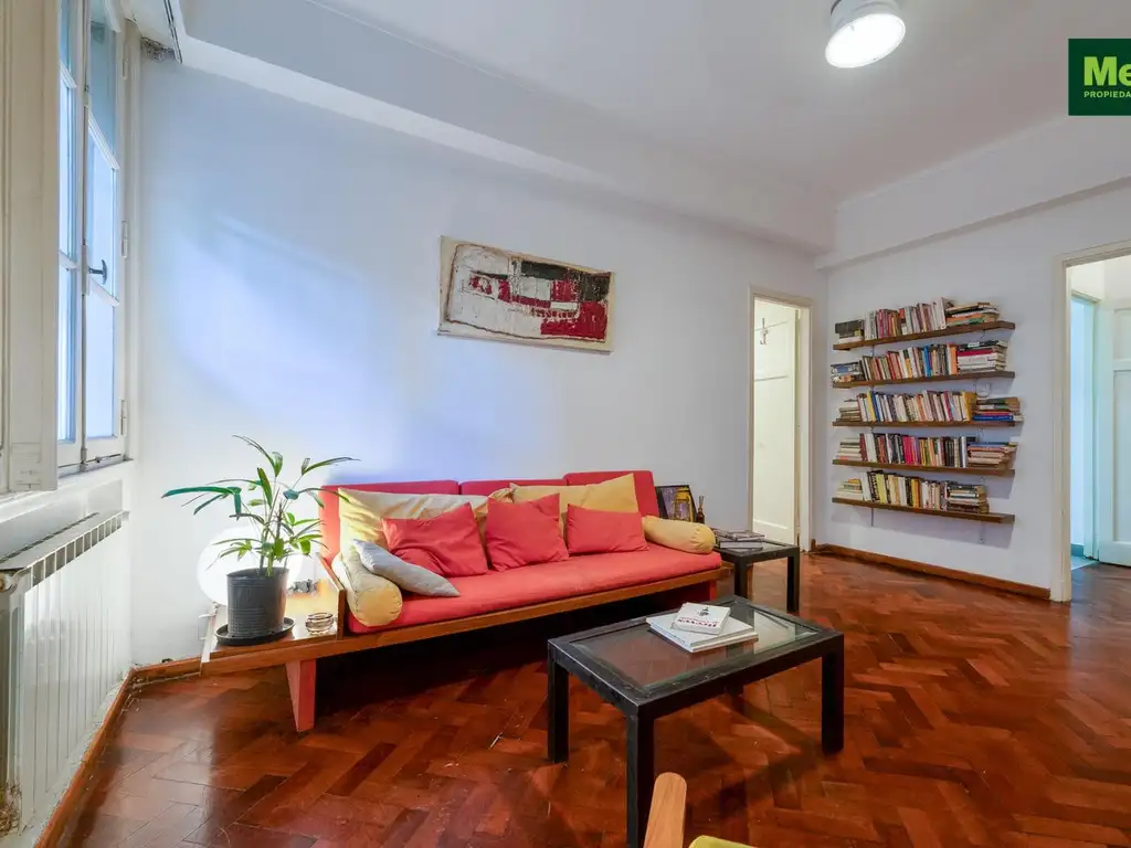 2 ambientes con patio y jardín