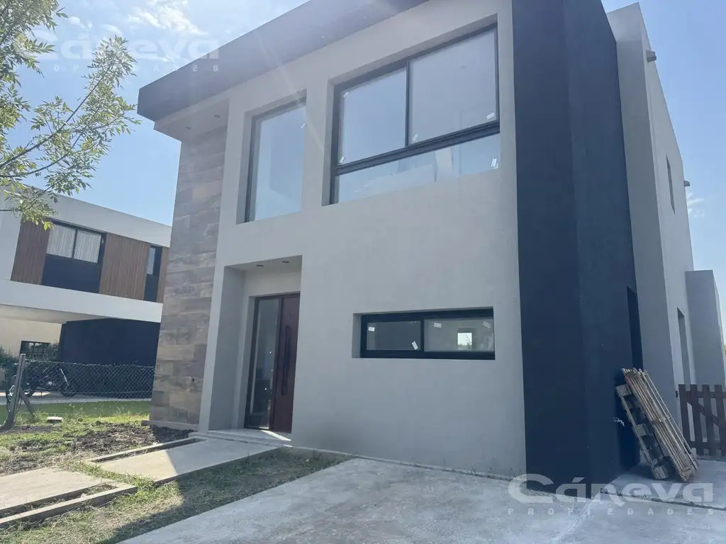 Casa 3 dormitorios, 149 m² cubiertos