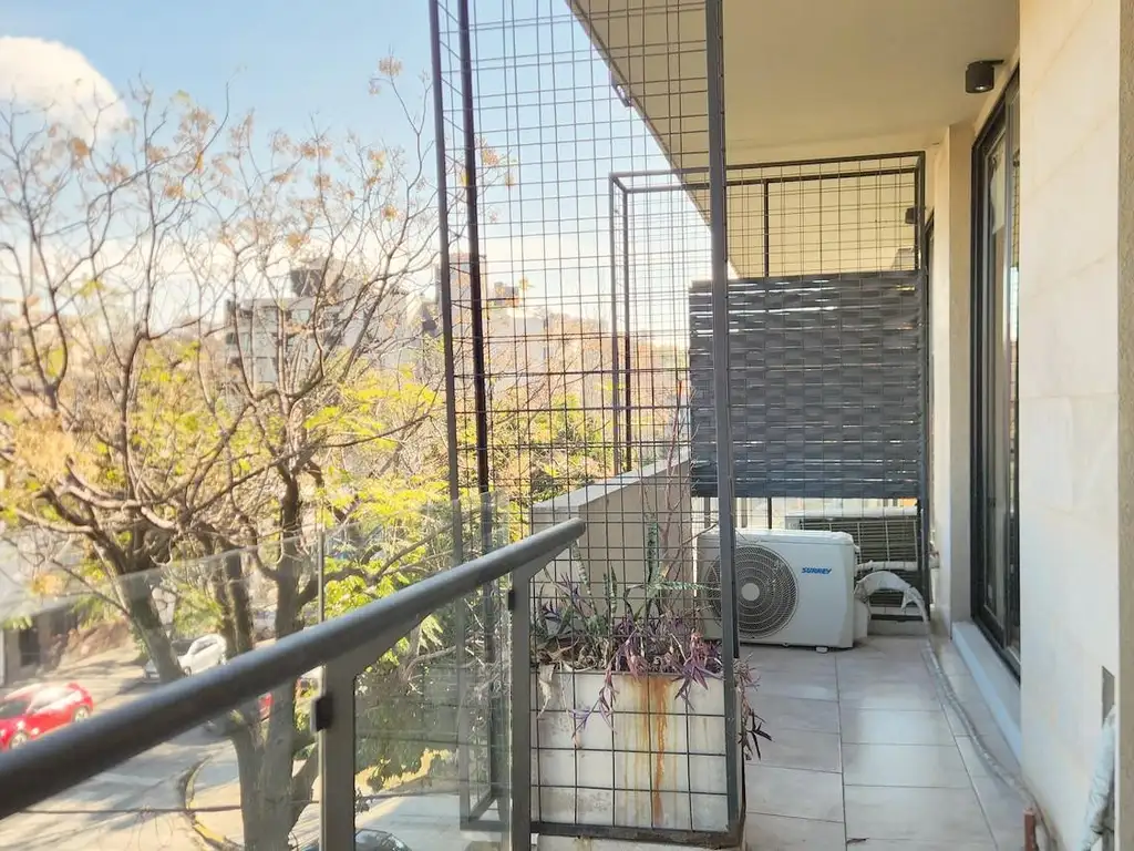 Belgrano, balcón y amenities