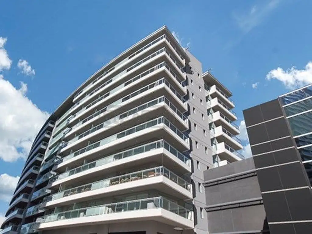 Monoambiente amoblado con balcón