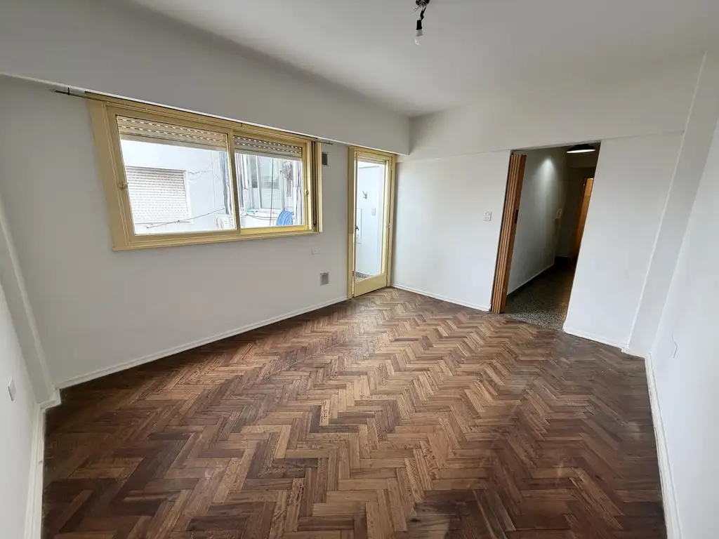 Студия 26 м² с полу-кухней