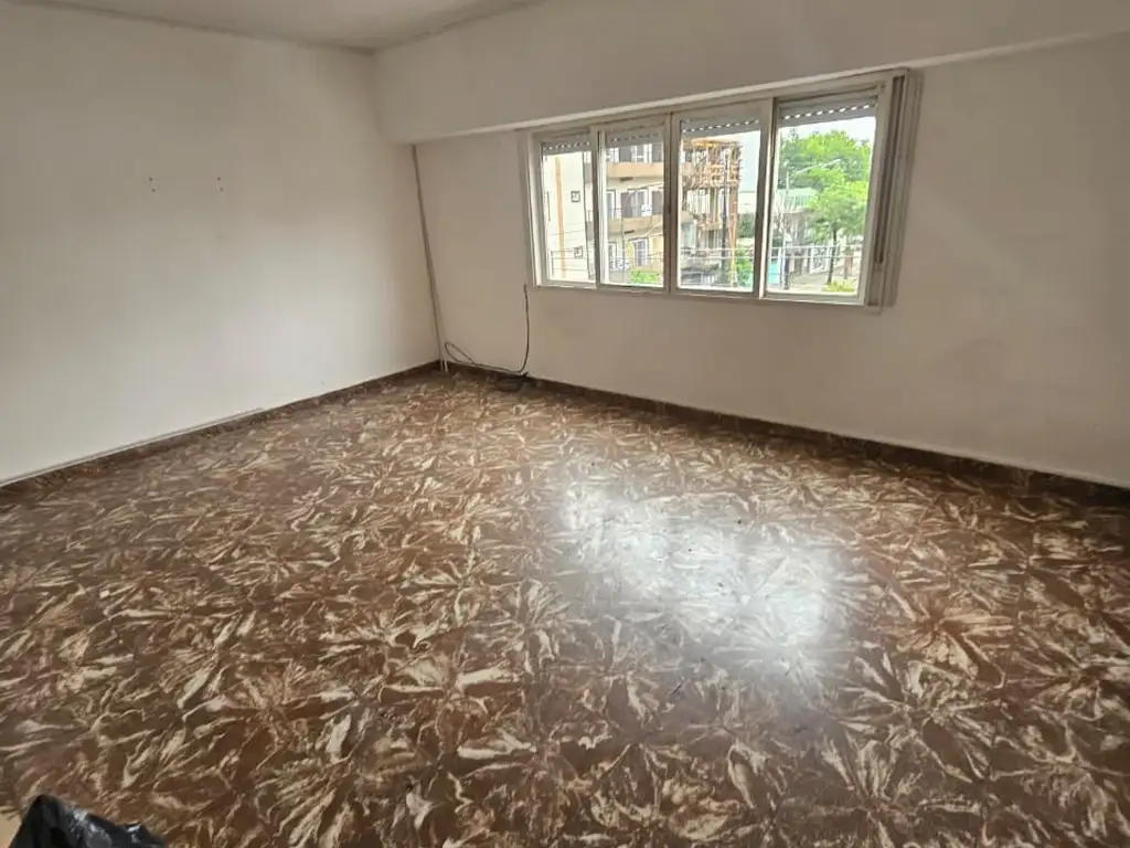 Departamento 3 ambientes con balcón