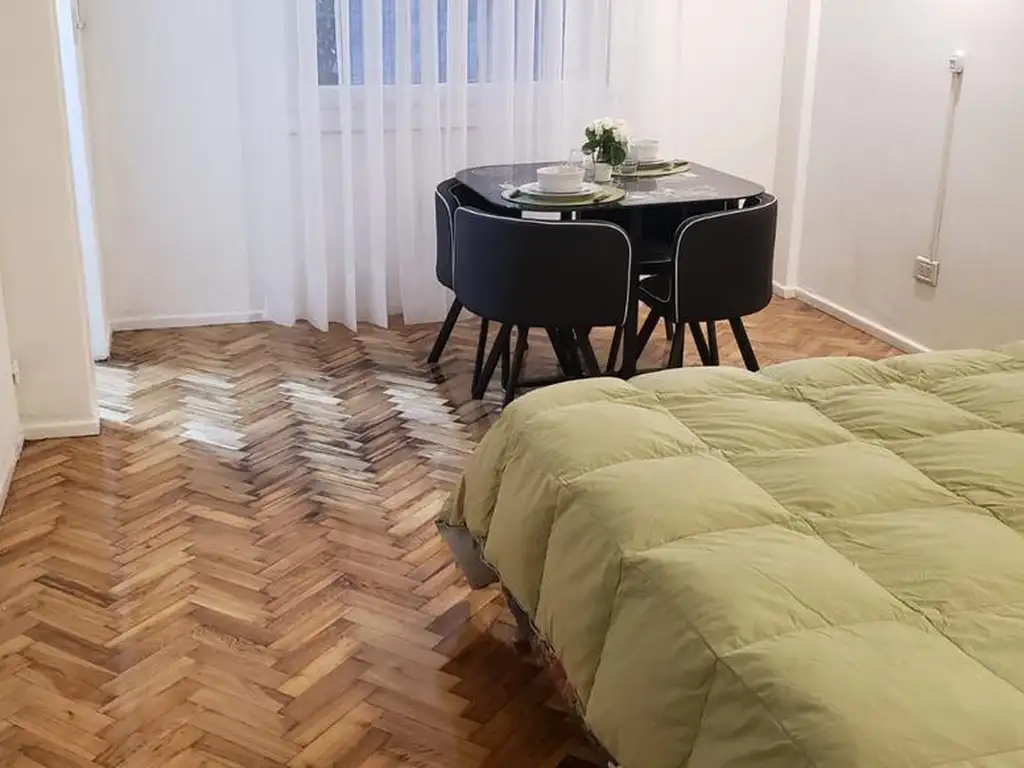 Listing: Studio, Palermo