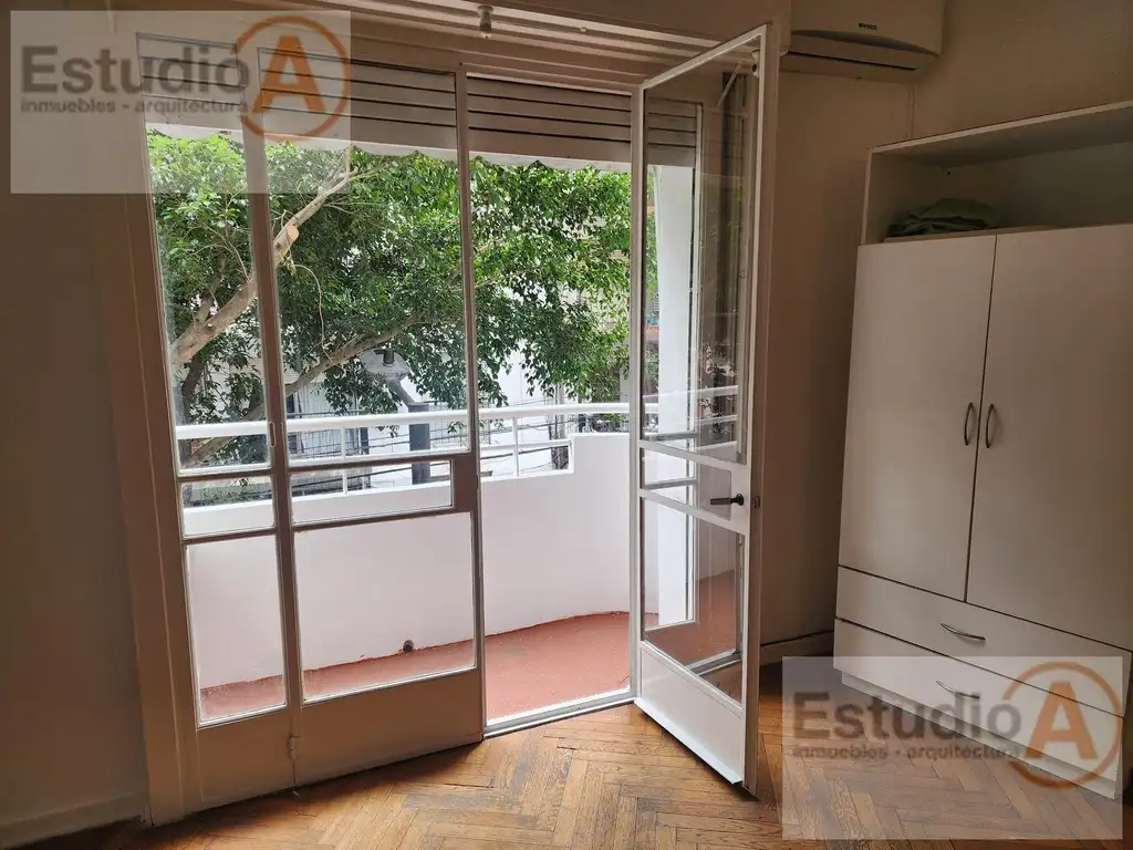 Studio with AC and balcony