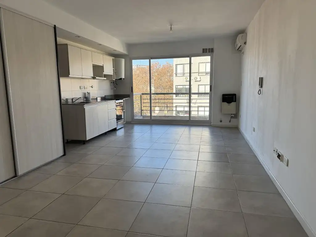 Apartamento com varanda em Parque Chas
