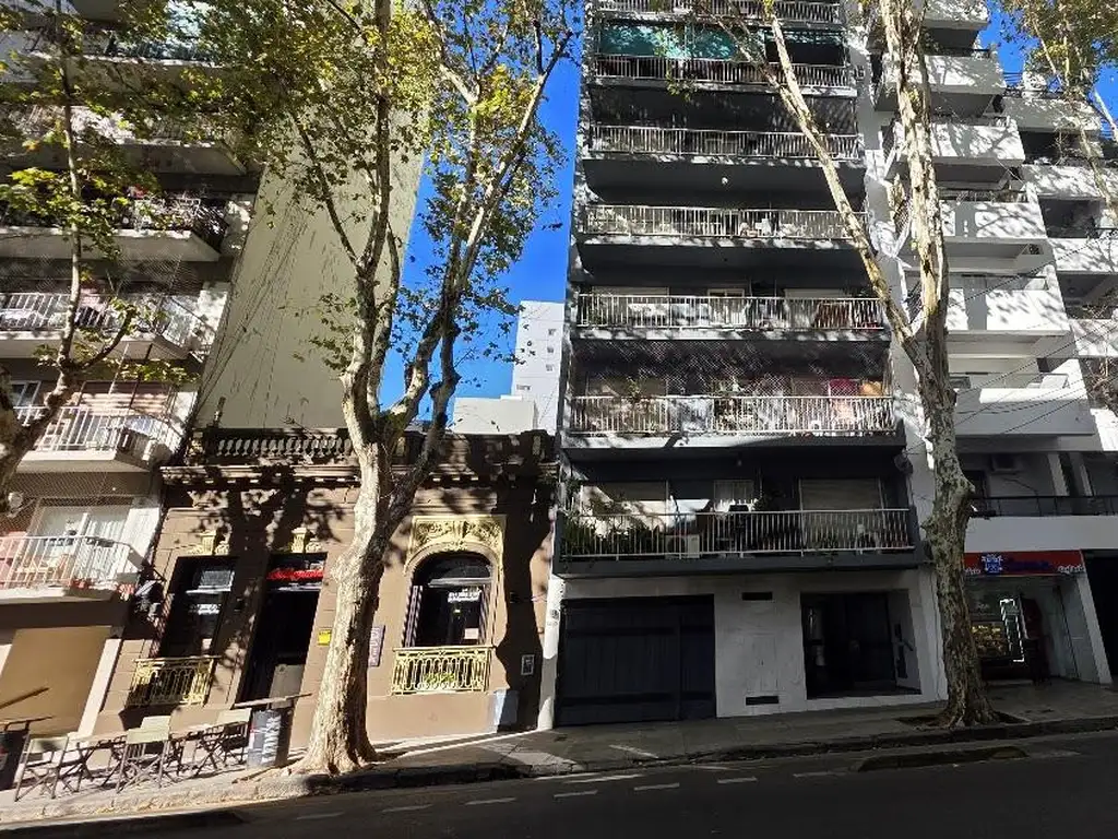 2 ambientes con patio exclusivo