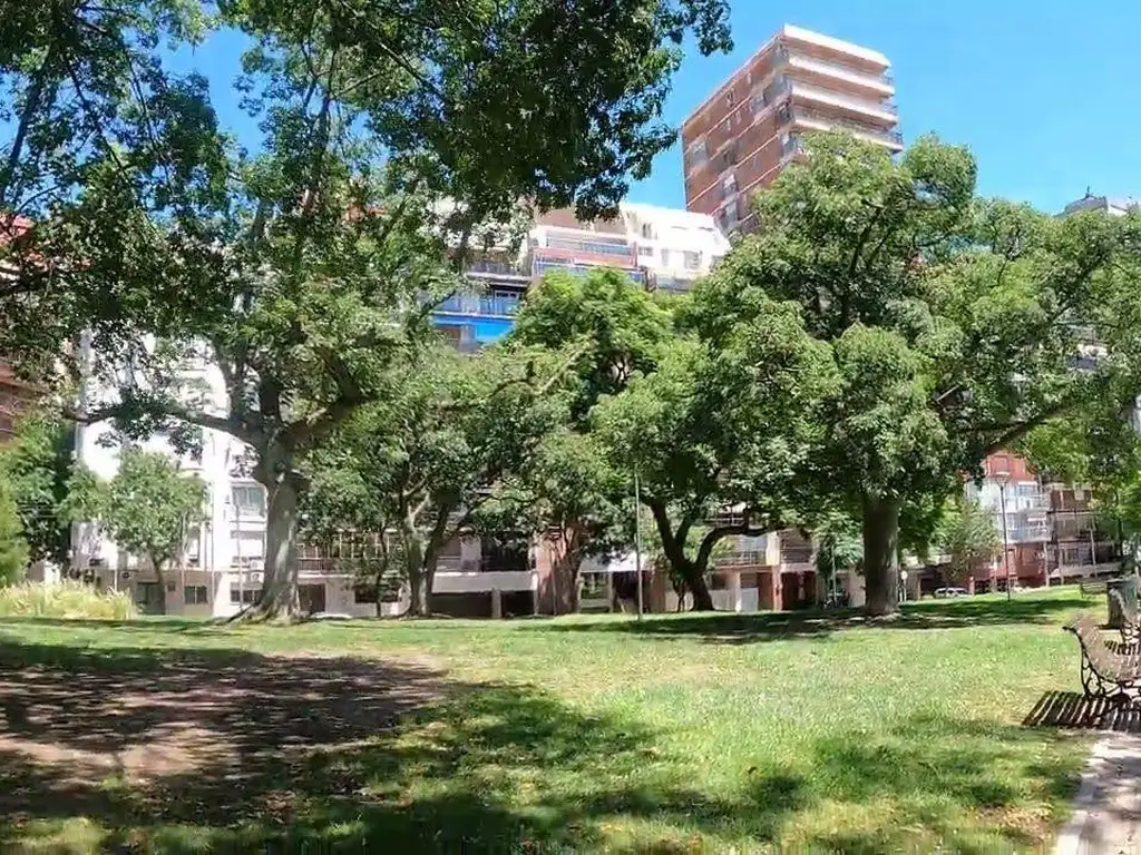 13vo piso con balcón aterrazado