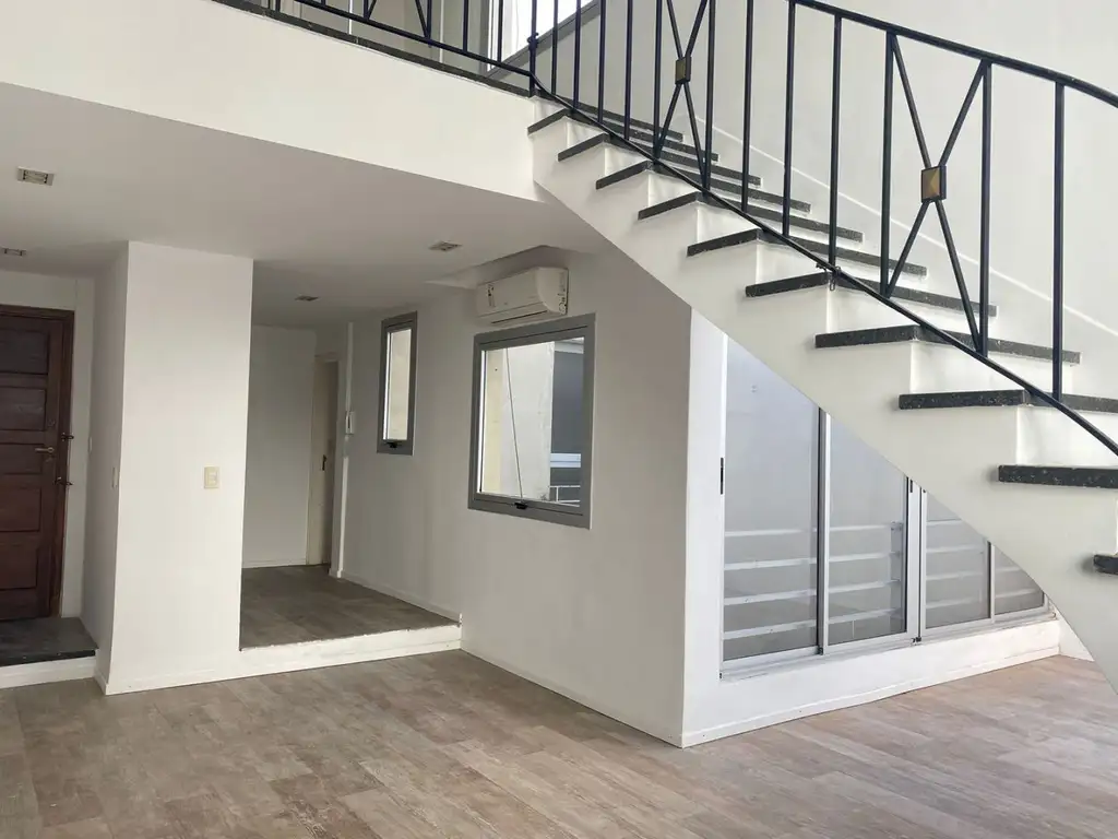 Duplex en Recoleta con doble altura
