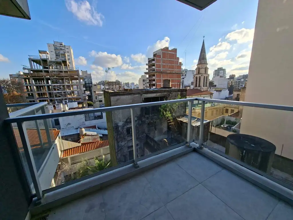 2 ambientes con balcón y pileta