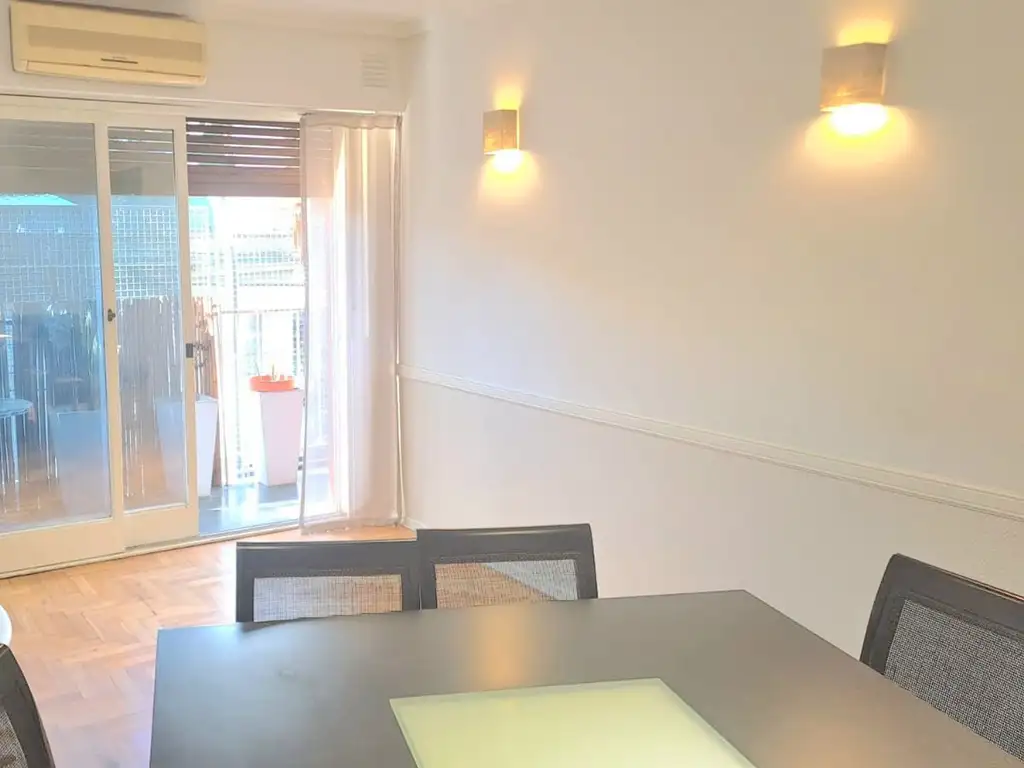Listing: 2 bedrooms, Flores
