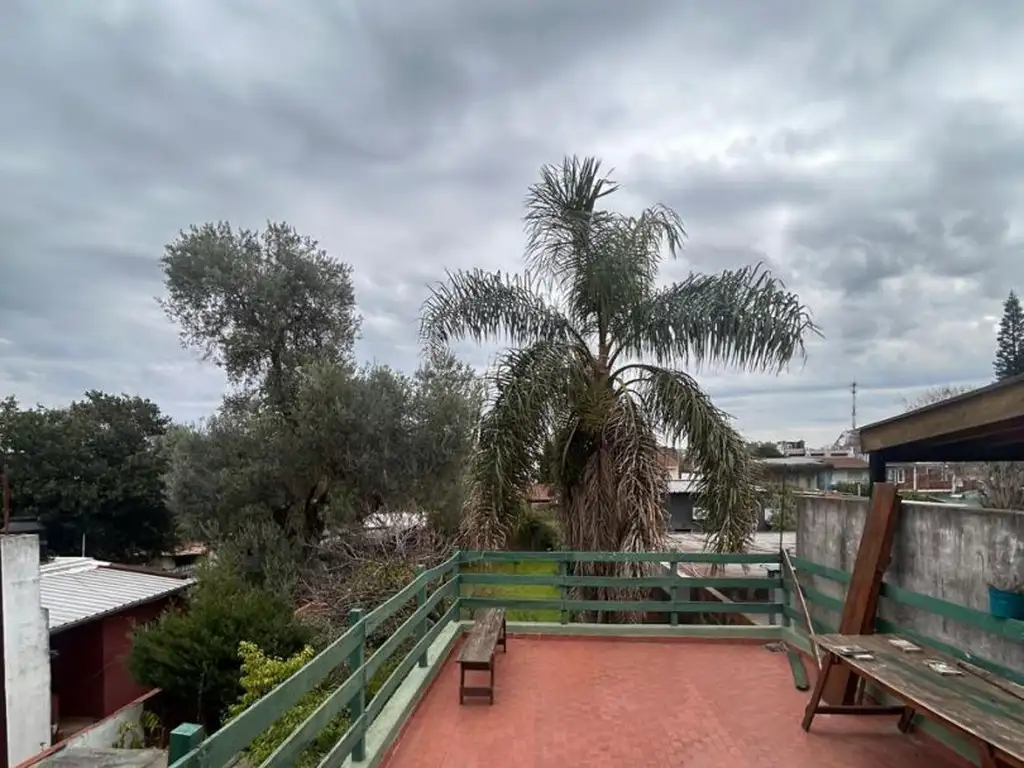 3 ambientes con patio terraza