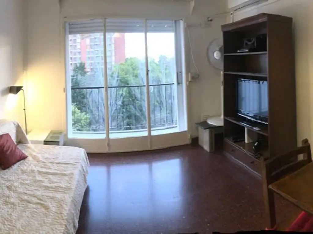 3 ambientes amoblado con balcón