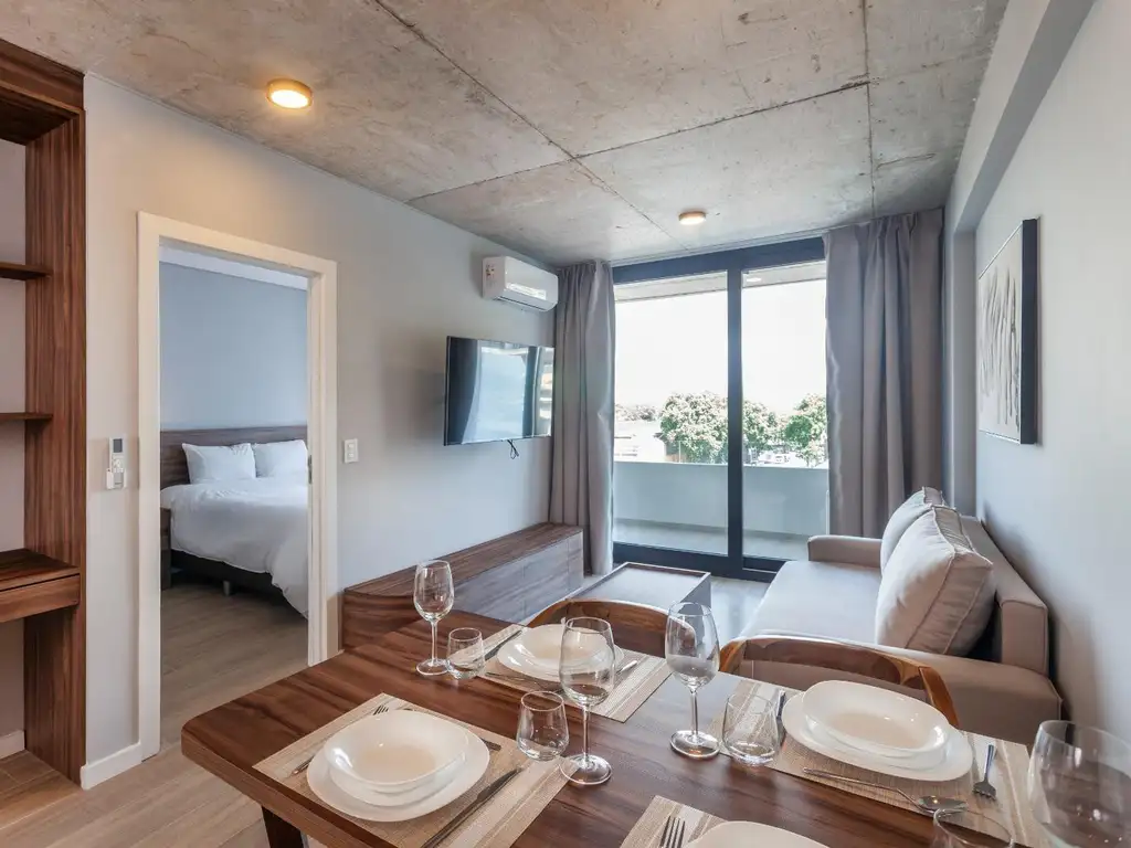 Apartamento mobiliado com varanda