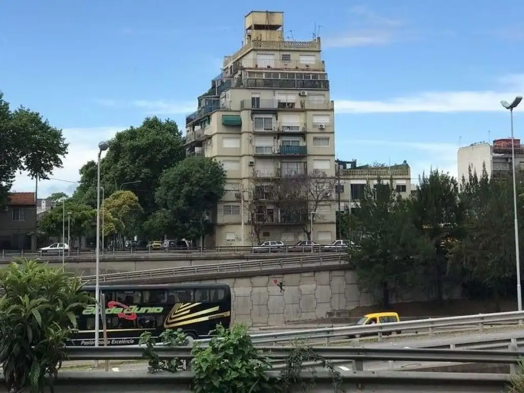 3 dormitorios, balcón corrido