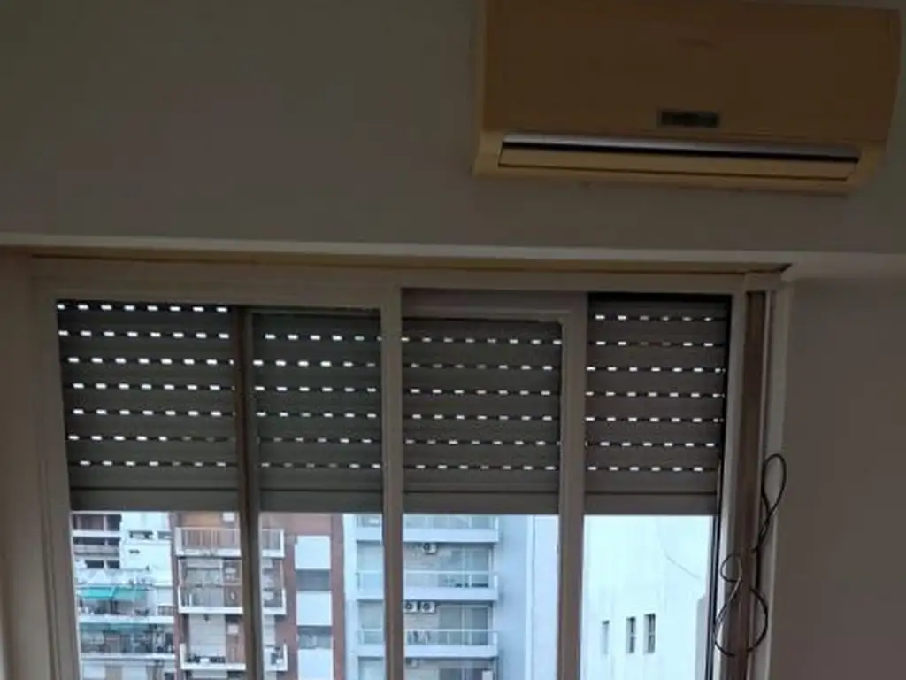 Estudio 27 m² con balcón