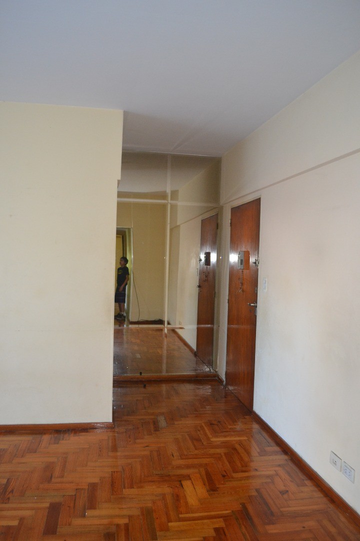 Apartamento de dois quartos com frente em Villa General Mitre