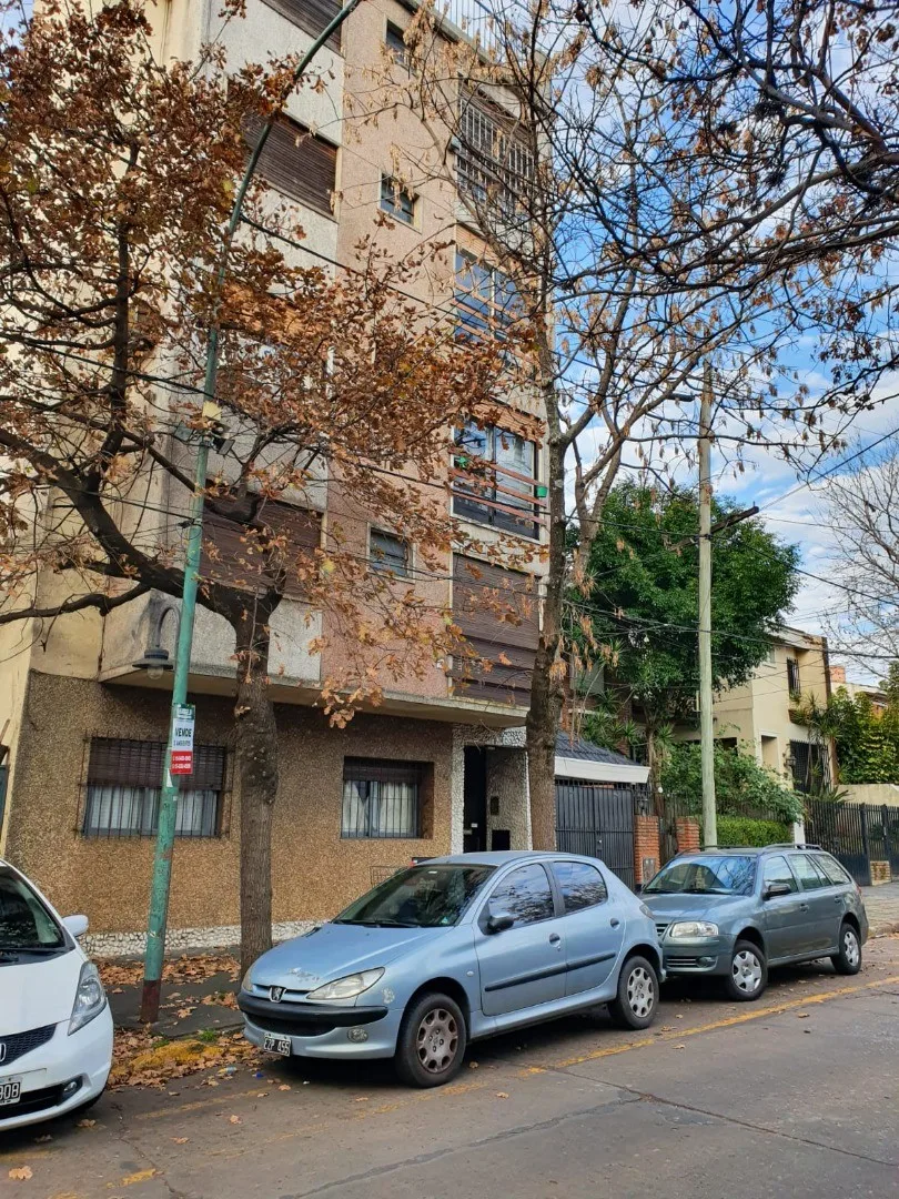 Departamento monoambiente con patio en Florida