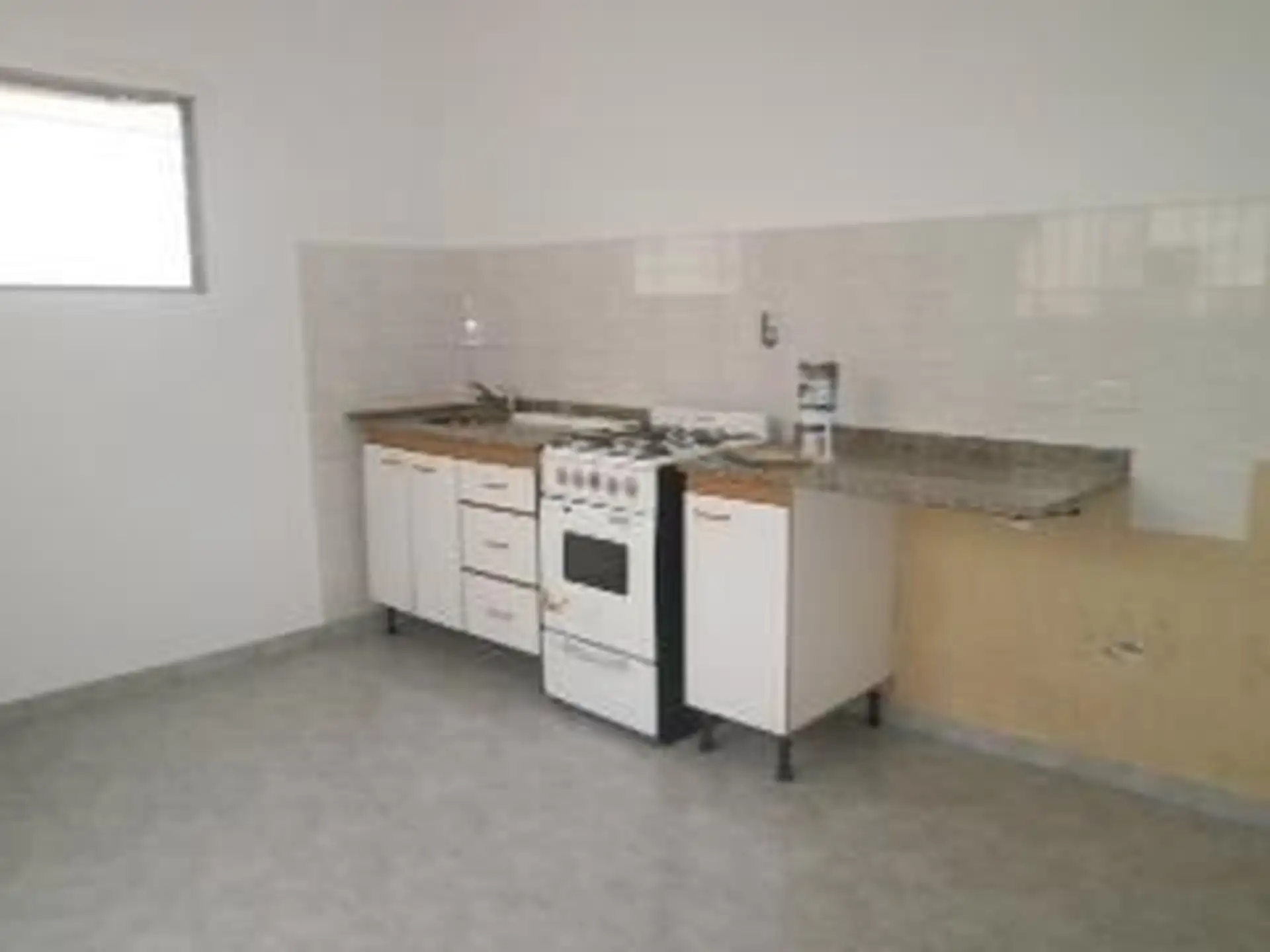 PH 3 ambientes con patio y cochera
