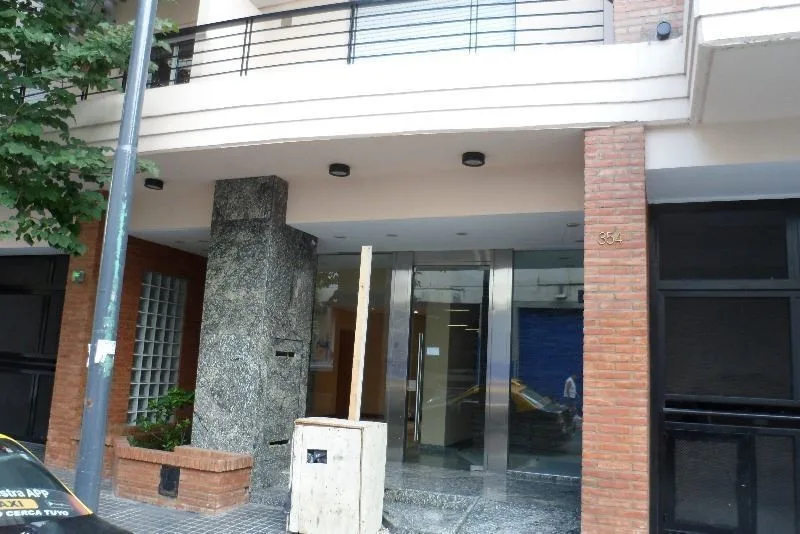 Departamento monoambiente con balcón en Almagro