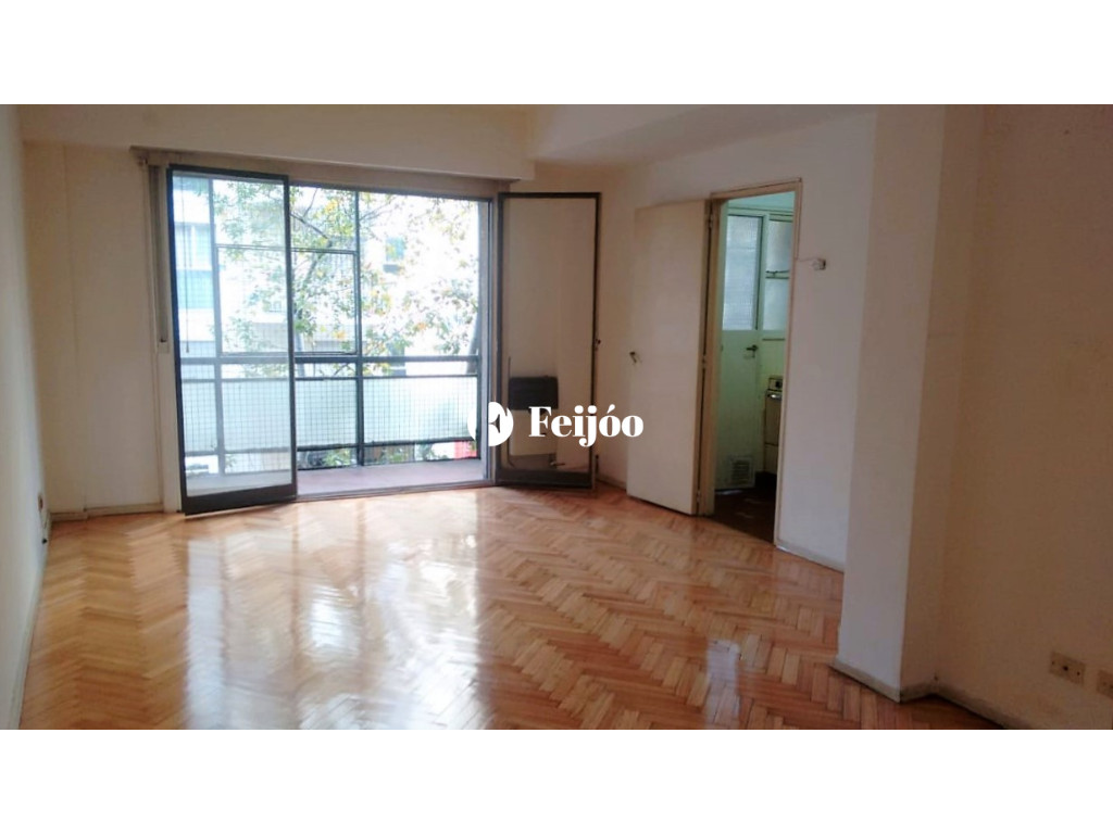 Apartamento de 1 quarto de frente com varanda em Palermo