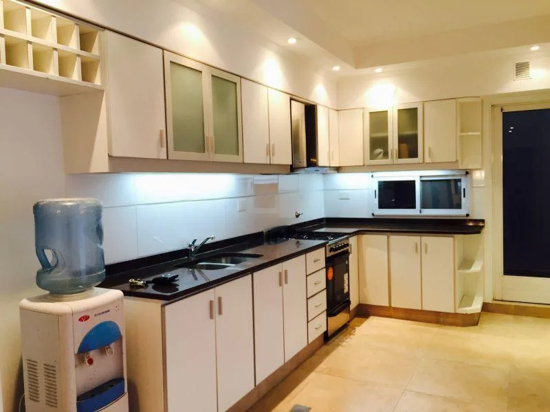 Apartamento de três ambientes com varanda em Caseros (Tres de Febrero)