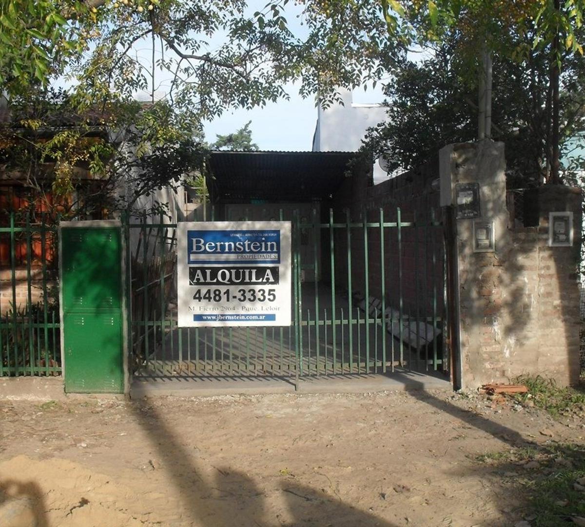 PH de dois ambientes com 1 dormitório em Ituzaingó