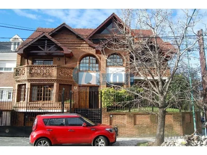 Casa com 4 dormitórios em Vicente López